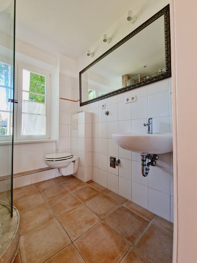 Fundstück: Schönes, sehr individuelles Reihenmittelhaus für Pärchen – Bad OG