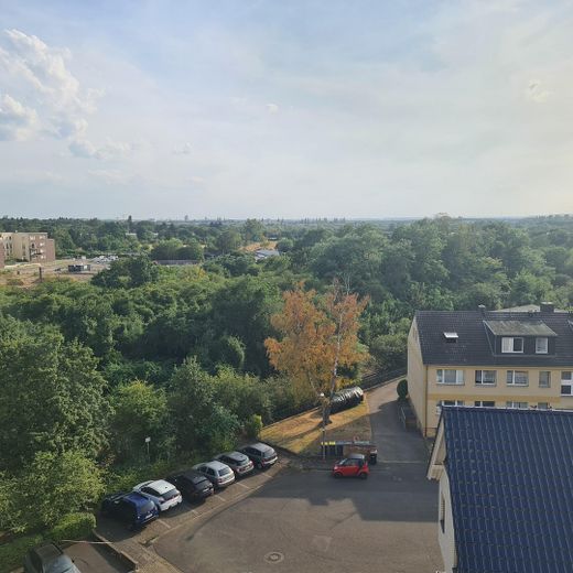 ETW mit 2 Balkonen, Aufzug ganz oben in Köln Weidenpesch zu verkaufen – Aussicht