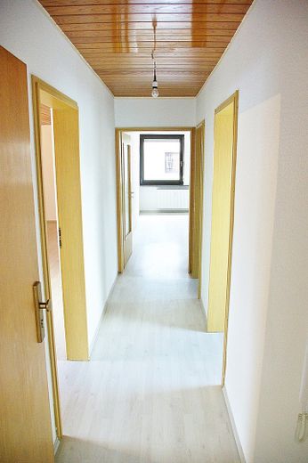 3-room top-floor apartment 100m² south side parking space garden cellar laundry room air conditioning – Foto 18