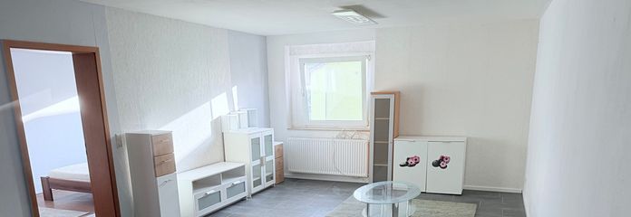 VIVIENDA DE 3 HABITACIONES CON COCINA, BAÑO Y PASILLO CERCA DEL AEROPUERTO DE HAHN