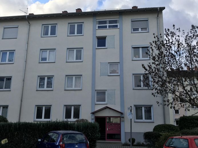 Vorderseite Gebäude