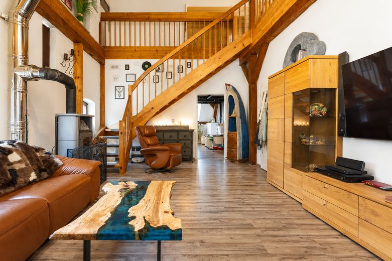 RENDITEOBJEKT* PERFEKT SANIERT* 6 EINHEITEN* nur 1.950.000€* – ÜBER 2 Millionen investiert