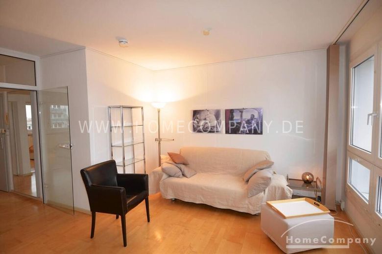 Voll möblierte Drei-Zimmer-Wohnung in saniertem Altbau, Berlin Friedrichshain – e229f7b4b9f2c4a18d27b0fa4617a81934c25622.jpg