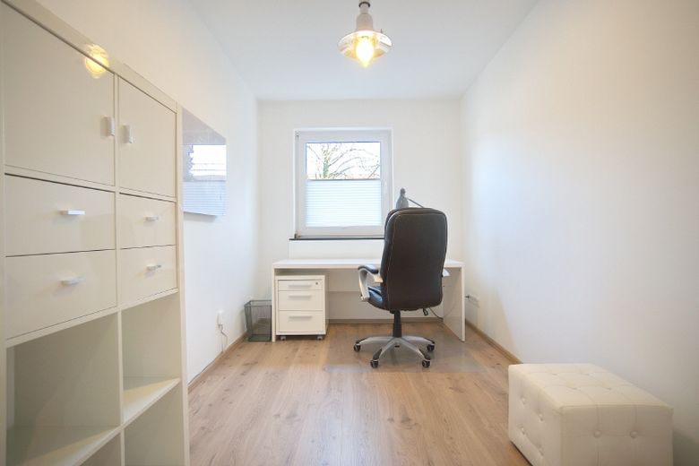 Stylish apartment in the appealing location Rüttenscheid, with top fittings and furnishings, internet access and balcony – 595997c692961c5edf24894715983b7eed8f4aab.jpg