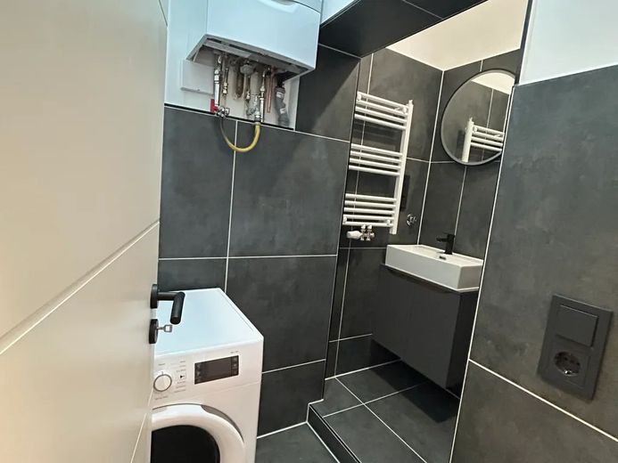 Kamer in gedeeld appartement met 3 bewoners, direct beschikbaar - Kranichsteinerstraße 21, Frankfurt – Badezimmer