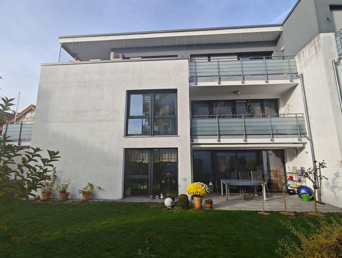 Haus Fokus auf Wohnung 1 OG 