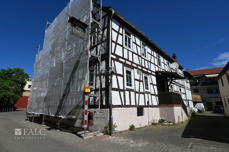 Ein komplettes Haus für Ihre Kapitalanlage oder Beruf !! – Wohn- + Geschäftshaus