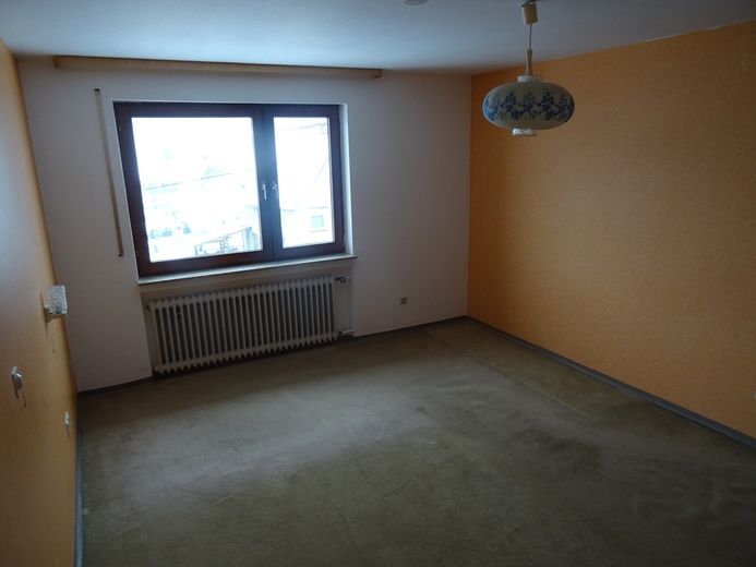 Helle 3,5 Zimmer Wohnung 1. OG mit Balkon, Stellplatz, Garten in 72348 Rosenfeld Heiligenzimmern ab sofort zu vermieten – Foto 14