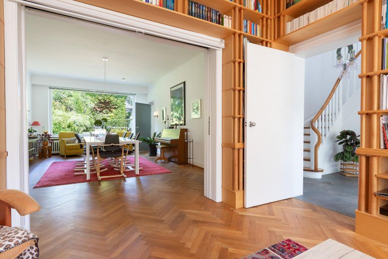 Hochwertiges Einfamilienhaus, 228 Wohnfl., 3 Etg., 5 Schlz., Terrasse, 2 Balkone, 3 Bäder & Sauna – फोटो 10