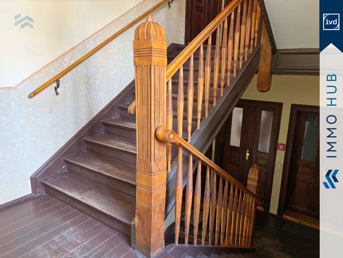 ++ Balkon, Parkett, Badezimmer mit Fenster! Charmante 4-Zimmer Wohnung in beliebter Lage ++ – 4477297-ZWdHdNsujQdb1sv28jzQ73au-Treppenhaus.jpg