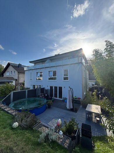 Energy-efficient semi-detached house in Bergisch Gladbach – Rückansicht