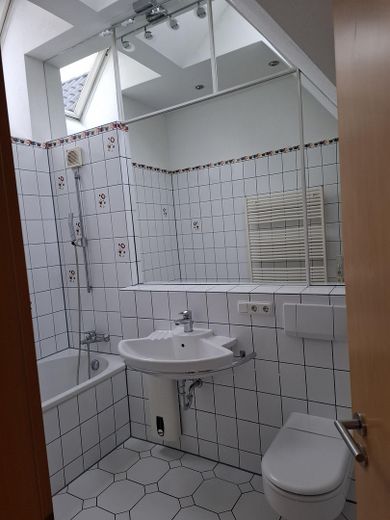 Badezimmer im DG