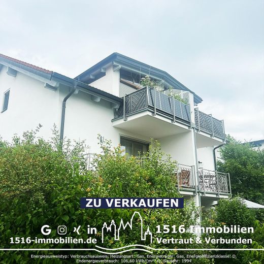 3-room attic apartment with sunny balcony – Fassenbeispeil Nebengebäude