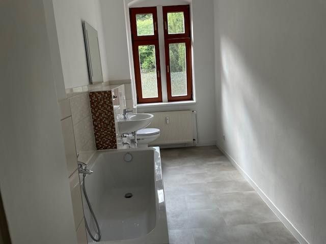 Tharandt près de Dresde - ancien bureau de poste impérial à rénover entièrement - appartement de 6 pièces à l'étage, 2 salles de bains, 2e étage – Wannenbad