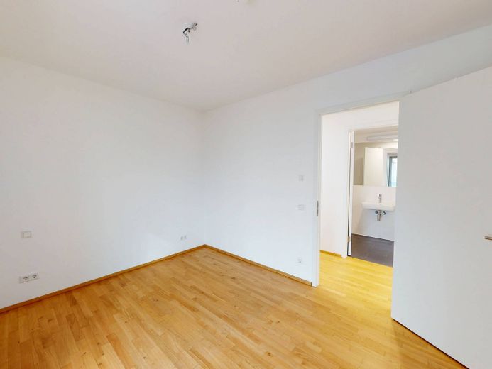 Appartamento di nuova costruzione di 3 locali in posizione centrale con BALCONE e cucina componibile nel nord-ovest di Friedrichshain – Ansicht II: Schlafzimmer I