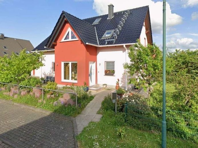 Ankommen & Wohlfühlen: Großzügiges Familienhaus mit Ostsee-Weitblick – provisionsfrei! – Foto 1