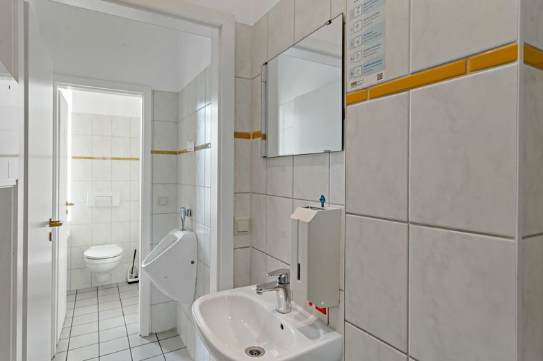 Historisches Gewerbeobjekt mit vielseitigen Nutzungsmöglichkeiten in Könnern – WC 2