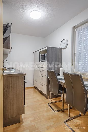 Modern möblierte 3-Zimmer-Wohnung mit Balkon in Freimann – b9b125aaa22e51f7846e026d1e7b95ee98471fd7.jpg