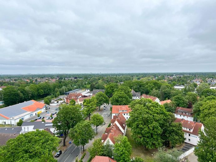 Vermietete 2-Zimmer-Wohnung mit Balkon und Fernblick – attraktive Kapitalanlage in Delmenhorst – Blick über Delmenhorst