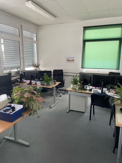 günstiger Büroraum in Gemeinschaftsbüro im Industriegebiet Leonberg an der Autobahn – Büro 7
