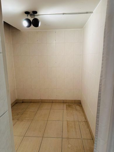 Großzügiges 1-2 Familienhaus in Traumlage – Raum (optional Sauna) UG