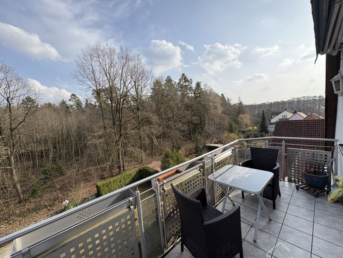 Feucht Clever kaufen statt hohe Mieten zahlen!! Gepflegte 3 Zimmer DGW mit 2 Balkone u. Stellplatz – ETW Neda Feucht 030