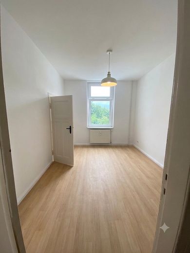 Frisch **renovierte** 4,5-Zimmer Wohnung, 2 Badezimmer, nähe der TU Brandenburg – Foto 3