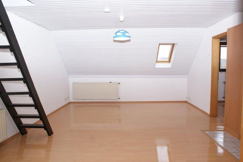 Helle 4 Zimmer Wohnung mit Balkon, ihr Sprung in ein neues Wohngefühl ! – Foto 6