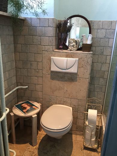 Air-conditioned, smart loft with charm – Duschbad