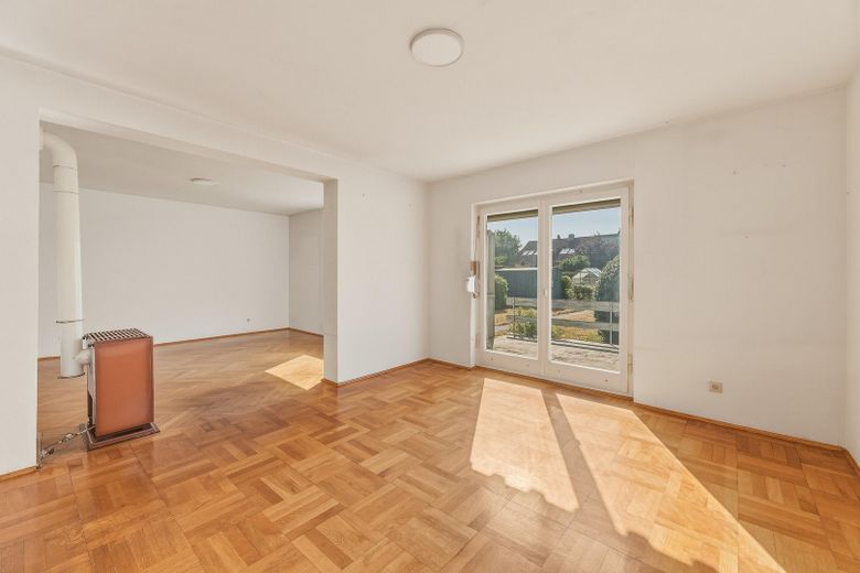 Familienhaus mit großem Garten und Potenzial – Schlafzimmer