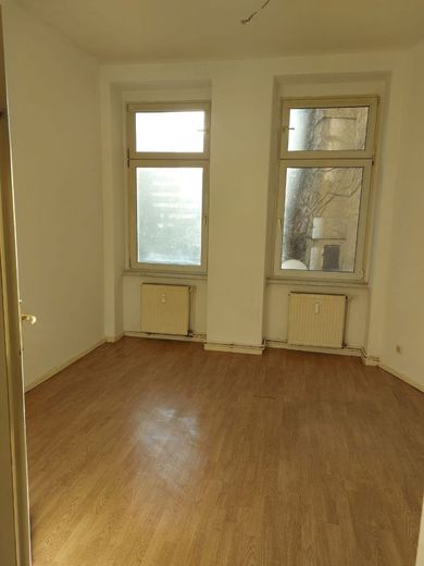 Nachmieter gesucht schöne 3-R-Wohnung im 1.OG  EBK.in MD-Stadtfeld -Ost ca.73m² zu vermieten. – Schlafzimmer