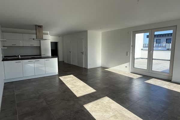 Großzügiges Penthouse mit XXL Dachterrasse & Einbauküche