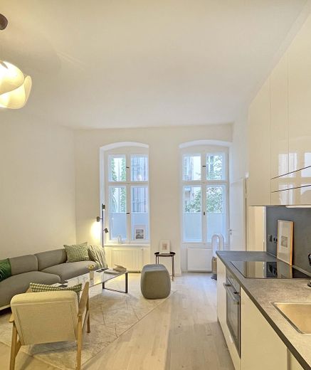 Seltene Gelegenheit am Zionskirchplatz: Kernsaniert & provisionsfrei – Wohnküche