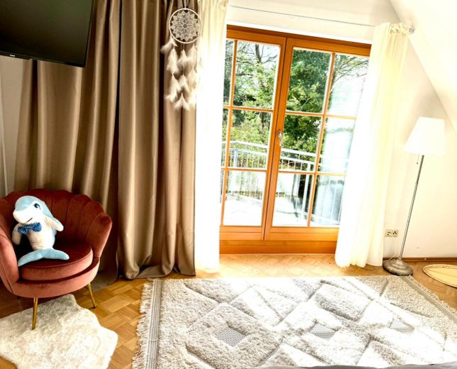 Wunderschönes Haus mit Pool und Sauna (teilmöbeliert) – Blick aus dem Bett