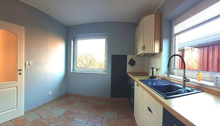 Przestronny i przyjazny rodzinie dom – Foto 8