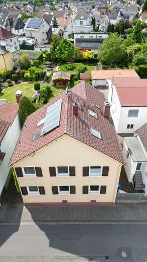 Provisionsfrei! Zweifamilienhaus, großer Sonnengarten – Blick von oben