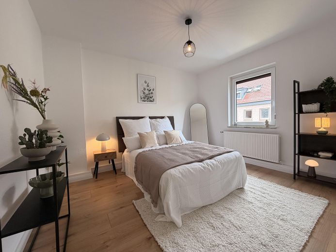 Yeni gibi: Komple tadilat sonrası ilk kullanım – Bremen’de yeni 2 odalı daireniz – Schlafzimmer
