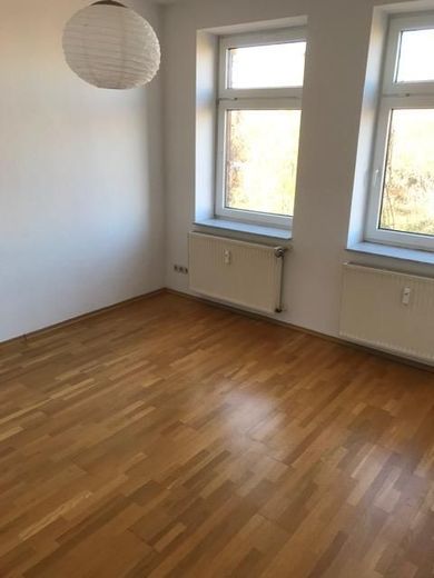 Sehr schöne 2-R -Wohnung im 1.OG.ca.43,00m² mit EBK.in MD -Sudenburg  zu vermieten ! – Wohnzimmer
