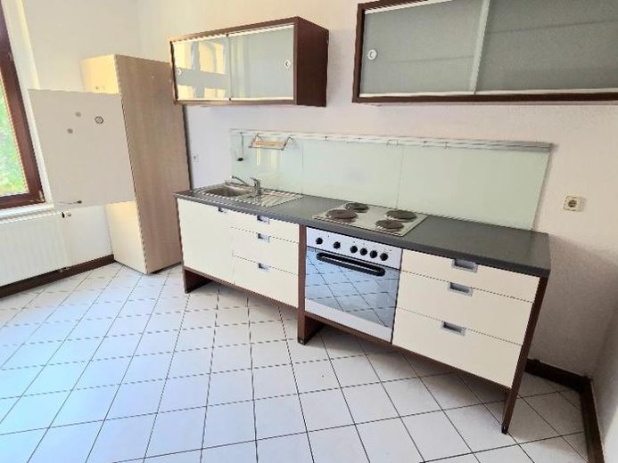 Günstige 2-Raum-Wohnung inkl. Küchenmöbel – Foto 1