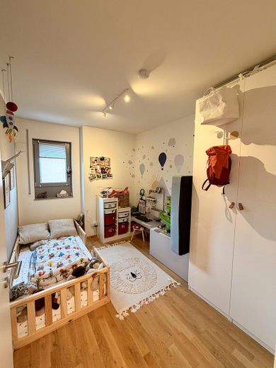Exclusive 4-room apartment with designer kitchen and underground parking space – living at the highest level – Foto 14