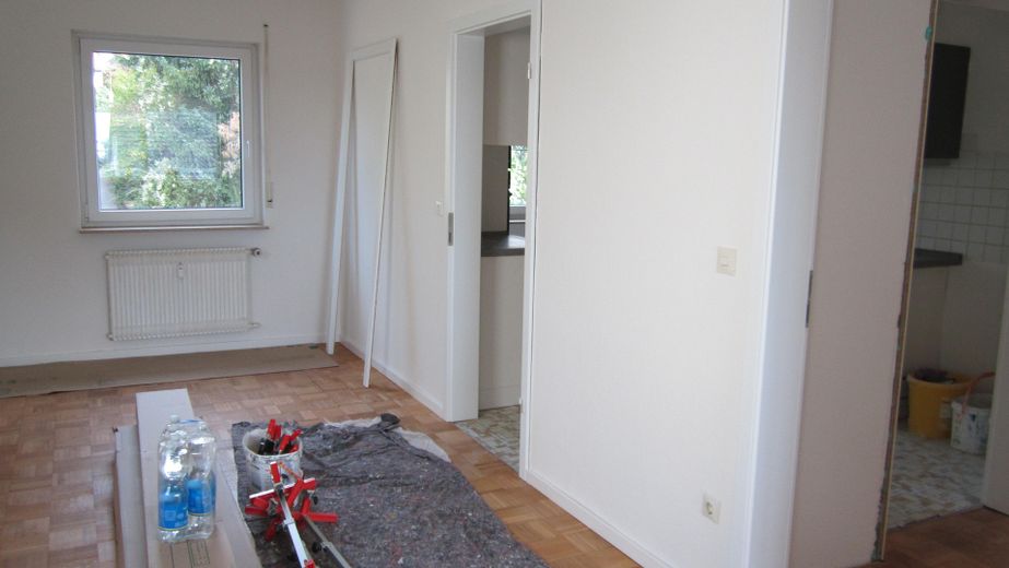 Zentrale ruhige 4,5-Zimmer-Wohnung mit großem Balkon 1. OG in Herrenberg Ziegelfeld von privat – Wohnen / Essen 