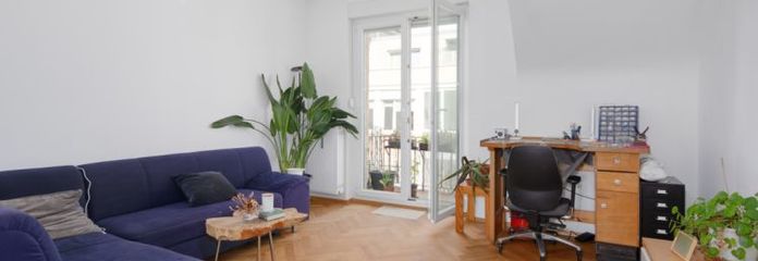 Stilvolle 2,5-Zimmer-Altbauwohnung mit hochwertiger Ausstattung und Ausbaureserve im DG!