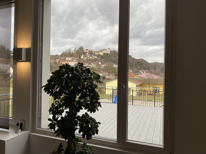 Esclusivo appartamento di 6 locali, 304 mq/KB/Garage/Terrazza/Giardino – Wohnzimmer