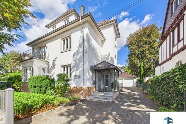 Repräsentative Stadtvilla mit Pool, Sauna, Doppelgarage und großzügigem Garten in Bad Kreuznach
