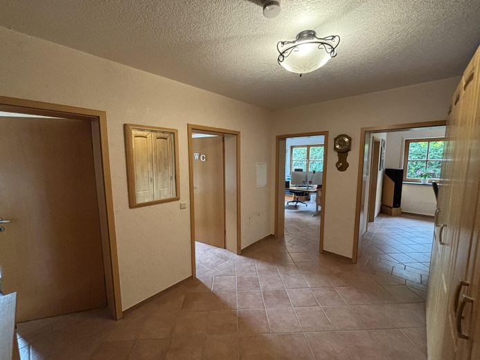 Versatile space wonder in a quiet prime location: your new home or a smart investment! – EG Flur