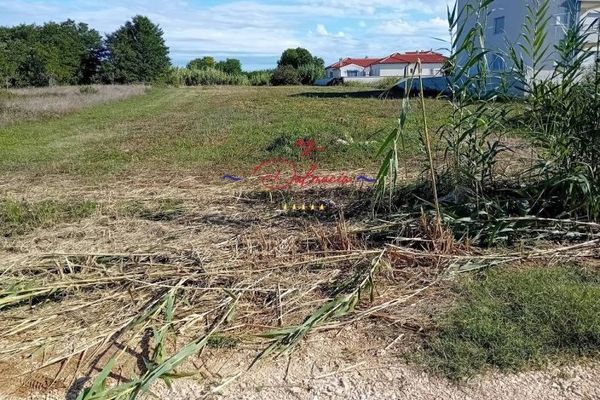 Privlaka, Grundstück 2513 m² in ausgezeichneter Lage