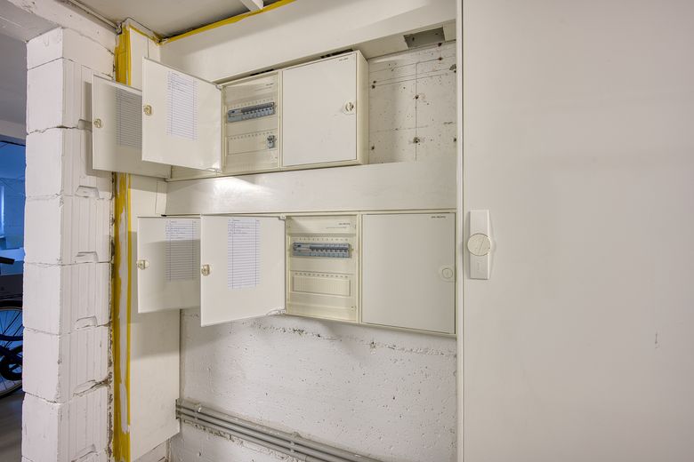 Verhuurd appartement op de begane grond in Bonn-Duisdorf met garage – Sicherungskästen