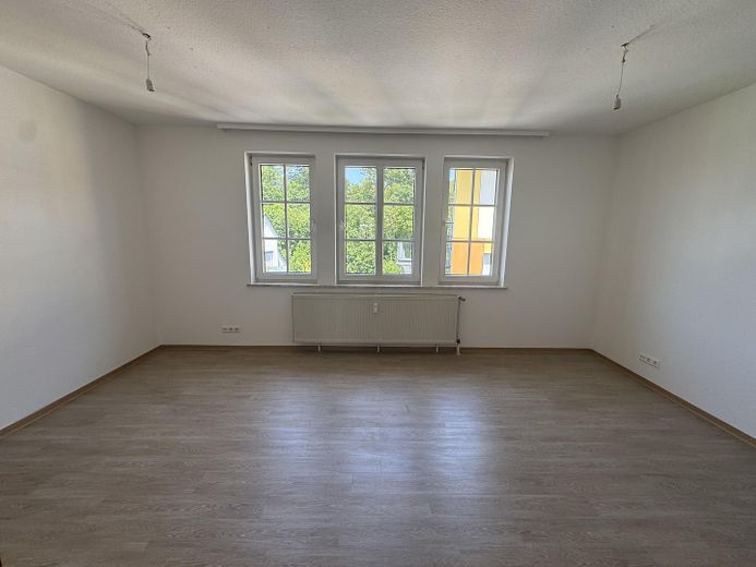 Ideal für Paare & Homeoffice: Wohnung in einer Vila in Toplage mit 2 separaten Arbeitsbereichen – Wohnbereich