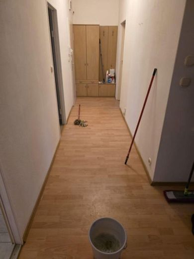 Piso de 3 habitaciones con balcón en buena ubicación, Berlín Norte-Charlottenburg, directamente del propietario – Flur