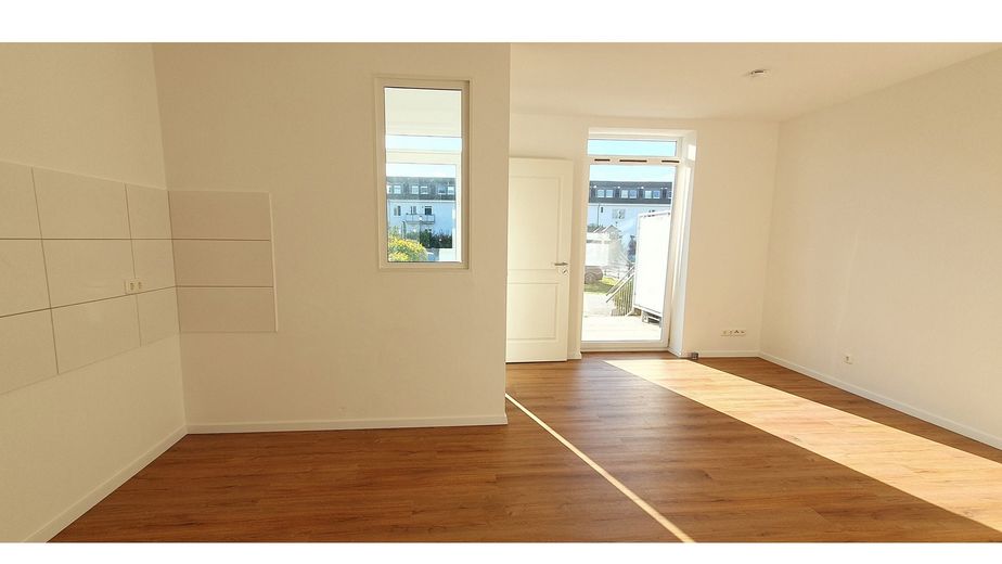 Gerenoveerd EN direct beschikbaar: tuinappartement m. eigen ingang, vloerverwarming, meer- en stationsnabijheid – WZ 1